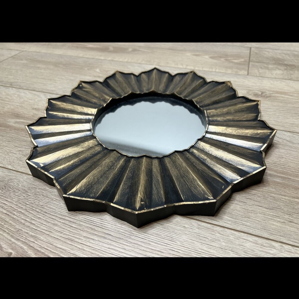Flower Wall Mirror - Picture 3 of 4